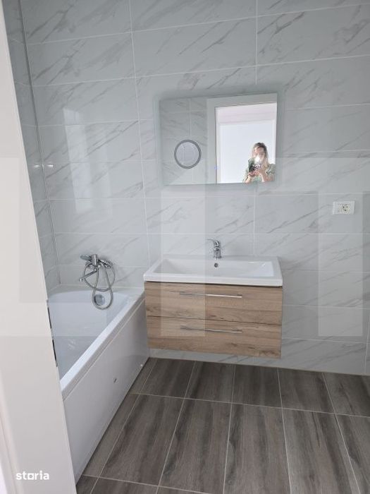 Casa tip duplex Mosnita Noua asfalt