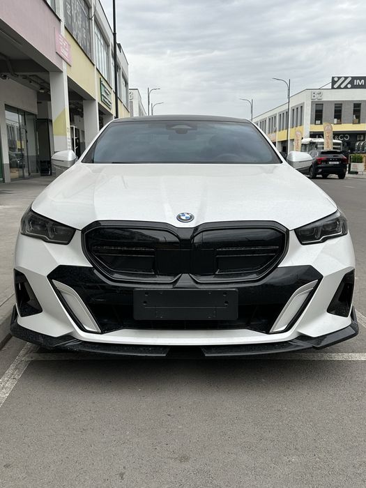 BMW i5 35L eDrive 2024 с пробегом в наличии