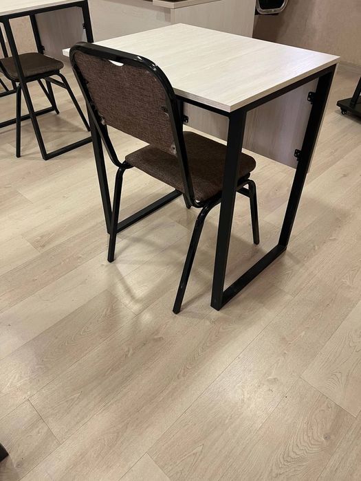 Стол для учебного заведения