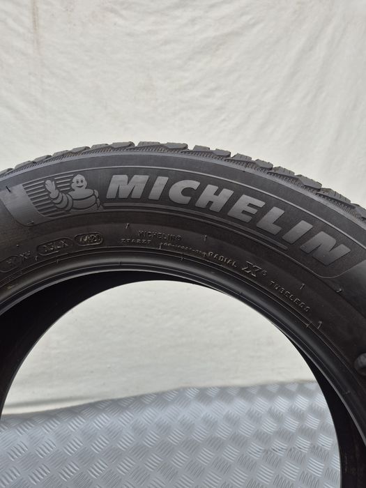 2бр 225 60 17 Michelin зимни 22г