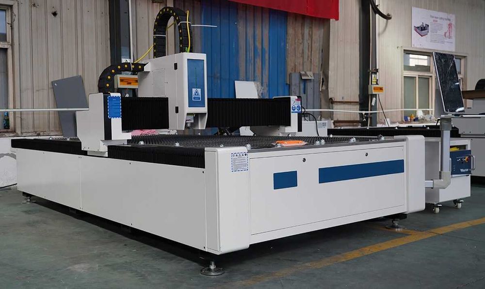 Оптоволоконный станок для резки металла KMT L1 1500 Вт