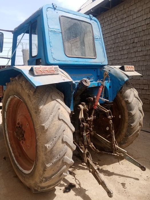 MTZ 80 traktor sotiladi
