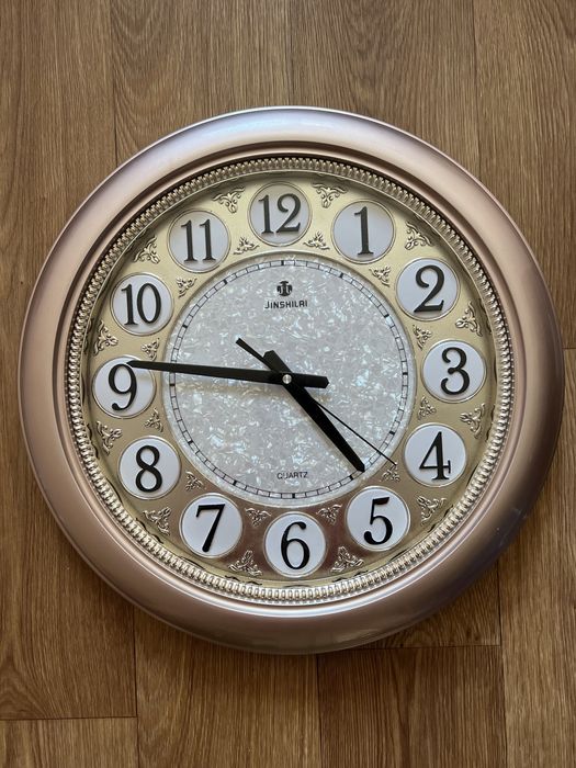 Часы настенные 45 см диаметр