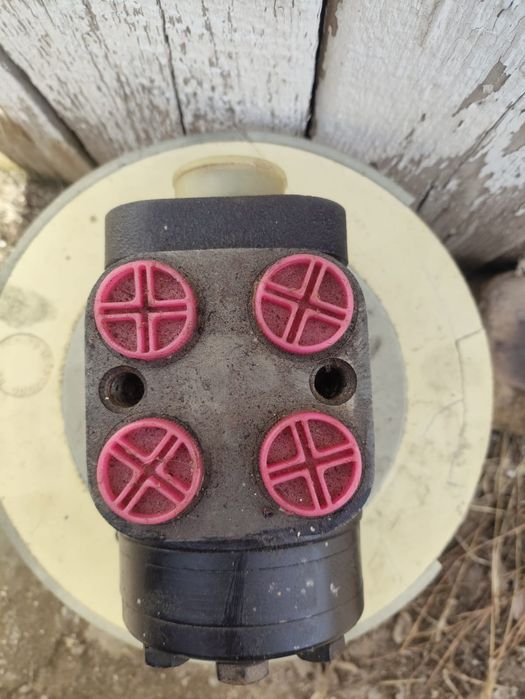 Насос дозатор рулевого управления