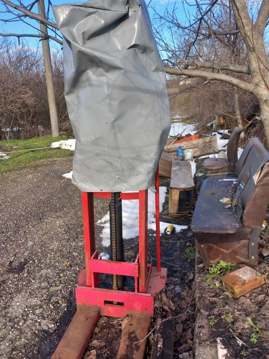 Хидравличен повдигач