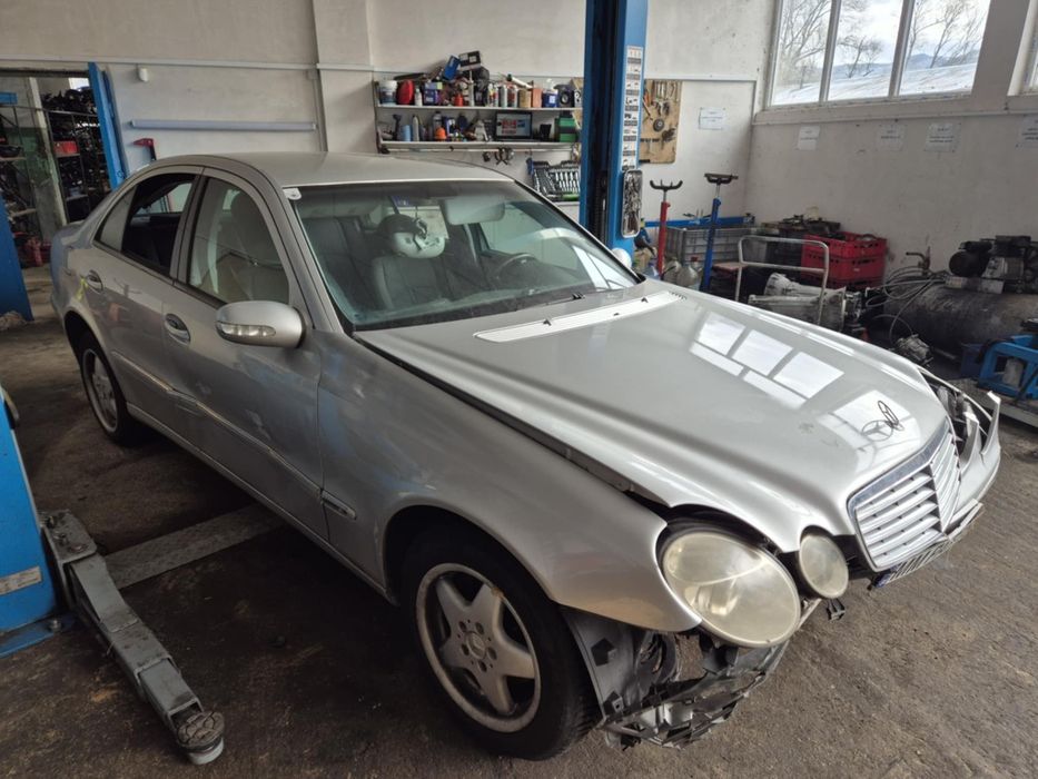 Mercedes W211  E220DI 150кс 646 Elegance ръчка седан НА ЧАСТИ!
