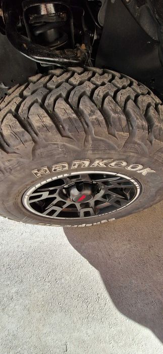 Шины М\Т  Хенкук! 265\70\17
