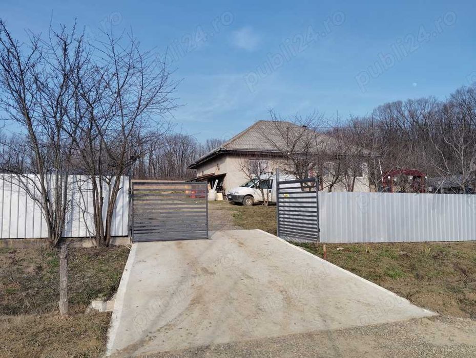 Casa si teren in natura