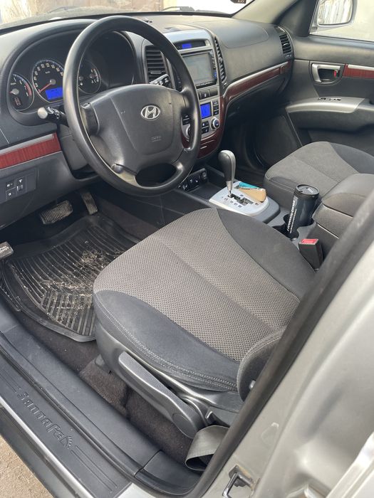 Авто hyundai santa fe……..