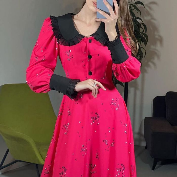 Продам платья новые