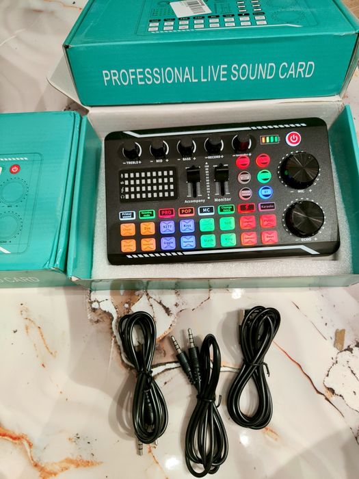 Placa de sunet externa cu efecte de sunet