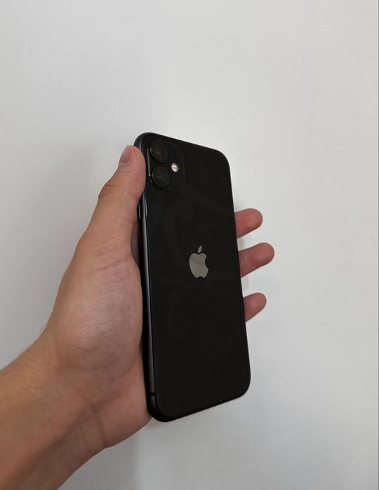 Продам iPhone 11 (64 ГБ, АКБ — 75%)