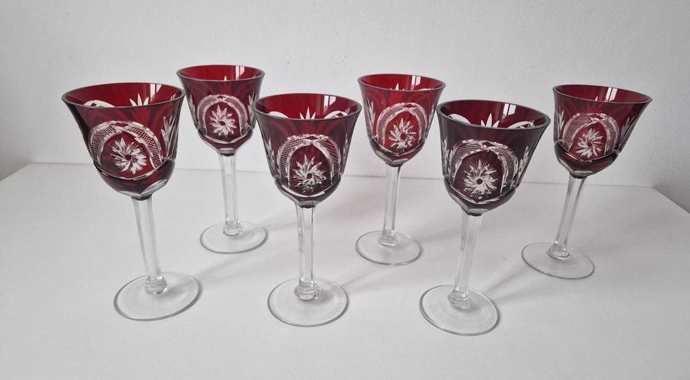 Set pahare rubin roșu – sticlă gravată – 18 bucăți