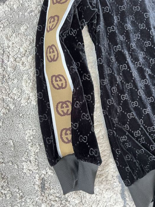 Costum sport Gucci