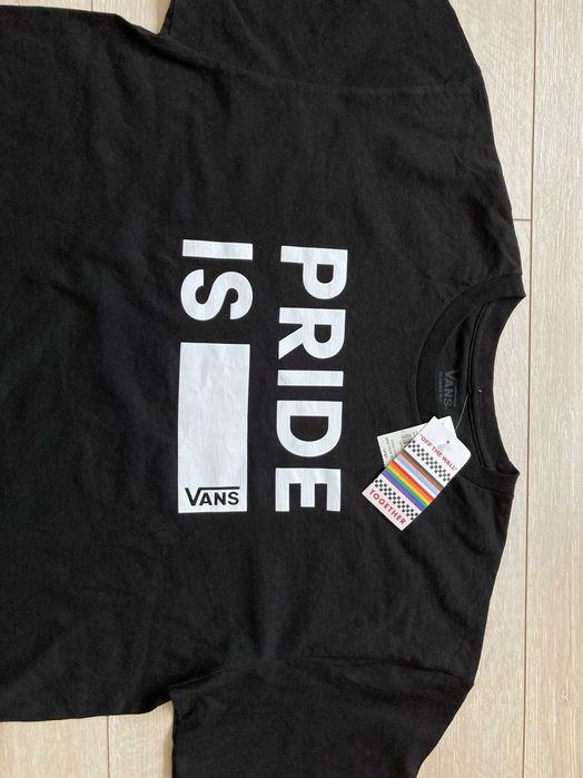 НОВА Vans Pride Is Love мъжка черна тениска размер L / XL
