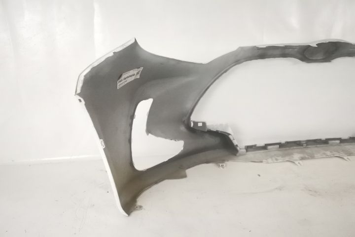 Предна броня Оригинална В добро състояние Тойота Ярис / Toyota Yaris X