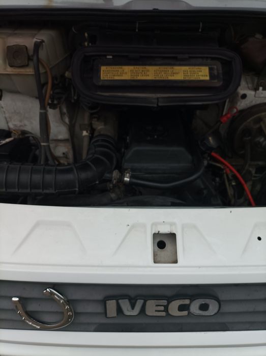 Камион Ивеко самосвал