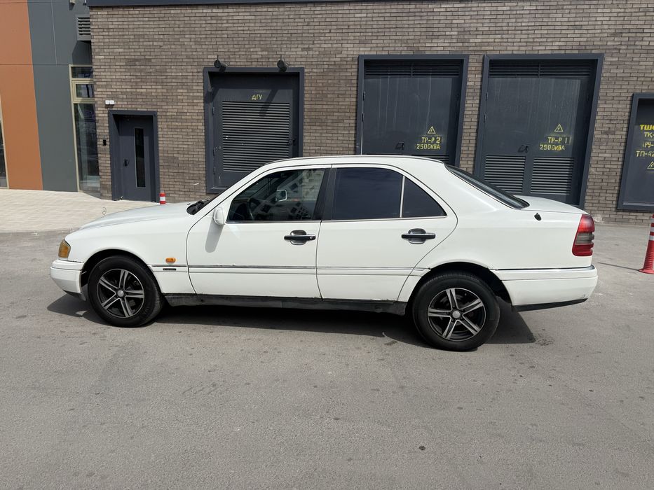 Mercedes-benz c180