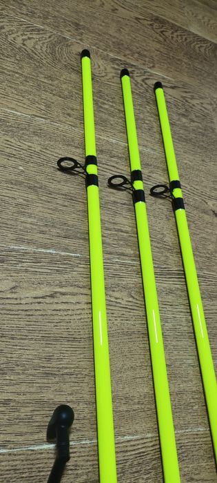 3 Lansete Feeder 3.0m ROBINHAN Bolentino + 3 Mulinete YUMOSHI EK6000