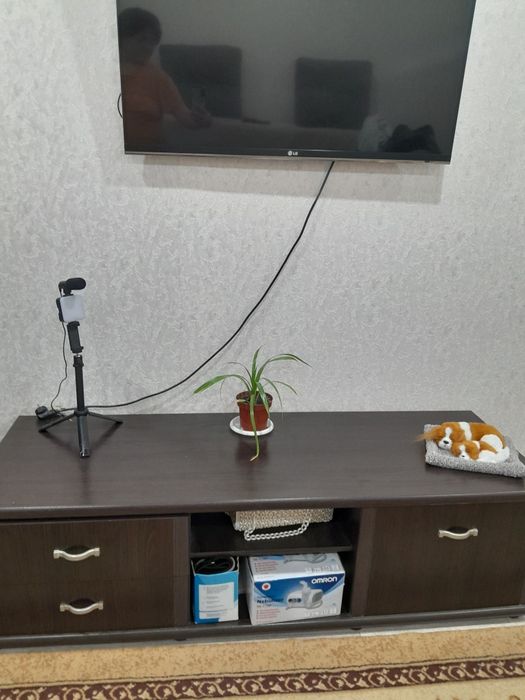Продам  тумбу под т.в