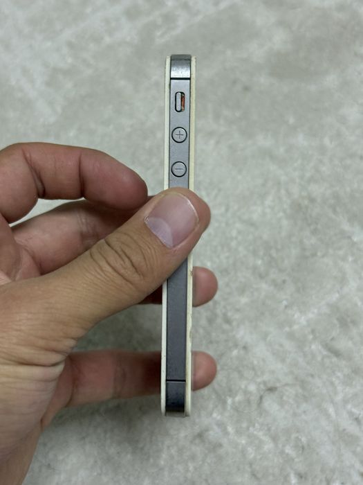 Iphone 4s 16Gb рабочий