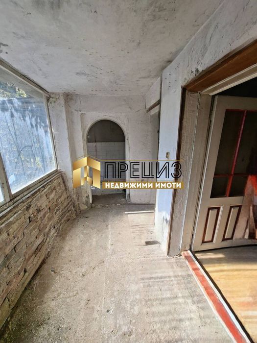 Продажба Къща гр. Шумен - Болницата 35m² и двор 120m²