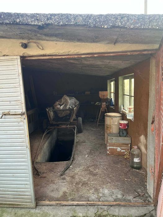 Къща с просторен двор в центъра на село Горица, община Попово