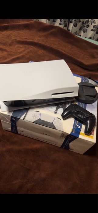 SONY Playstation 5 Disc FAT, 825GB SSD + Joc God of War Ragnarok, Consola de jocuri PS5, C-Chassis