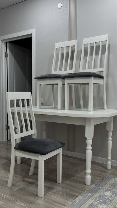 Комплект стол со стульями