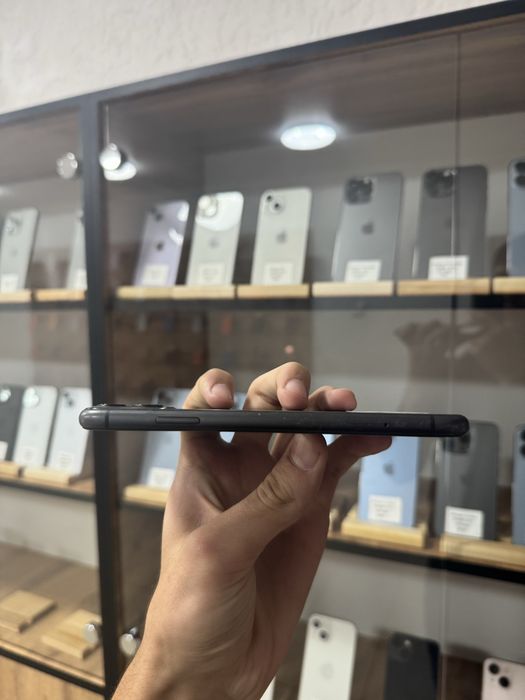 iPhone 11