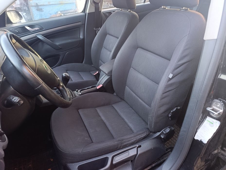 Продавам Шкода Октавия 2 2006г 2.0тди на части