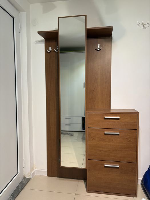 Два комплекта мебели