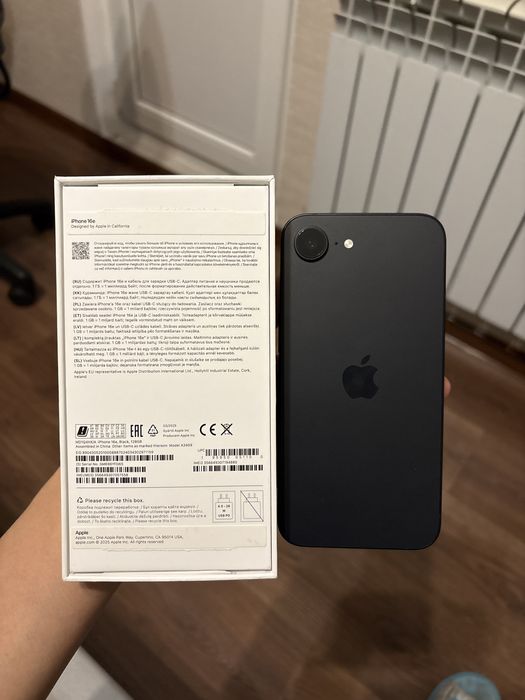 IPhone 16e в идеальном состоянии