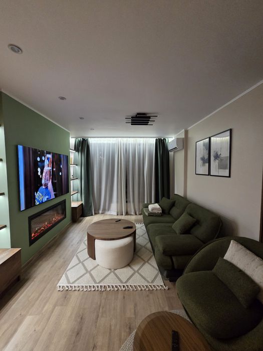 Продава  спешно чисто нов, луксозен мансарден четиристаен апартамент