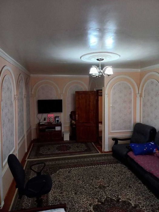 Chorsu markazidan uy