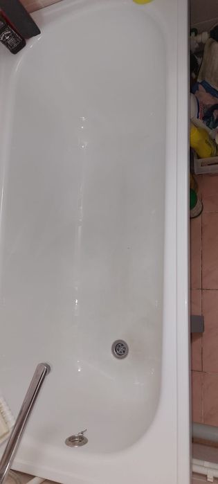 Продаю металлическую ванну.