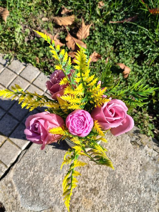 Украса от сапунени цветя