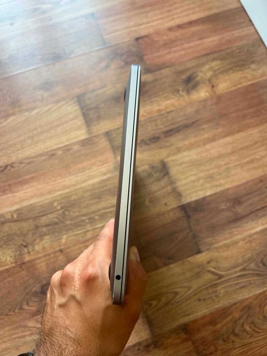 MacBook Pro 13" (M1, 2020), 16GB RAM,  512GB SSD, Touchbar, Сив (Space Gray) - 80% батерия