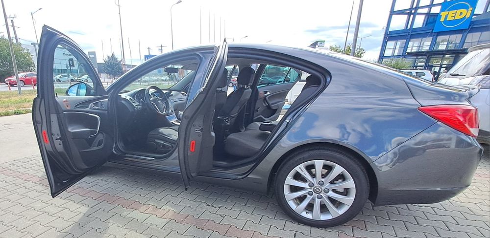 Vand Opel insignia 1.6 benzina turbo