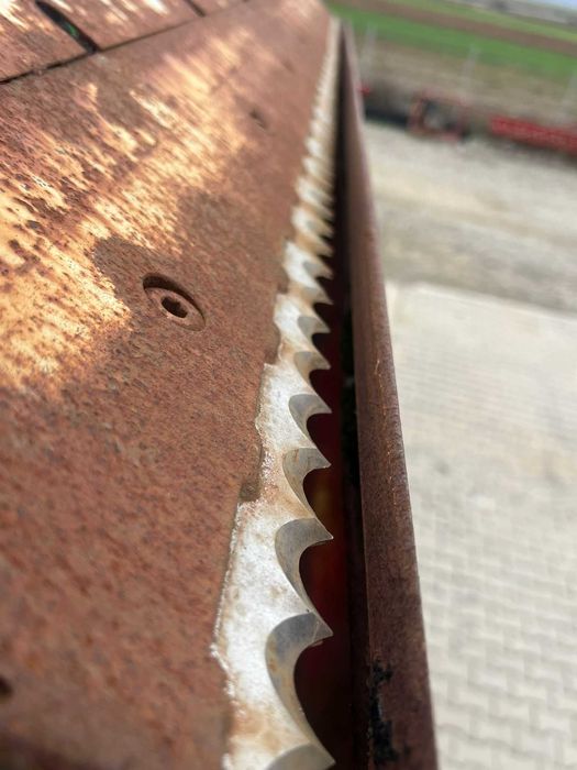 Remorca tehnologica / furajera BVL - 12 m³  ( electric si hidraulic )