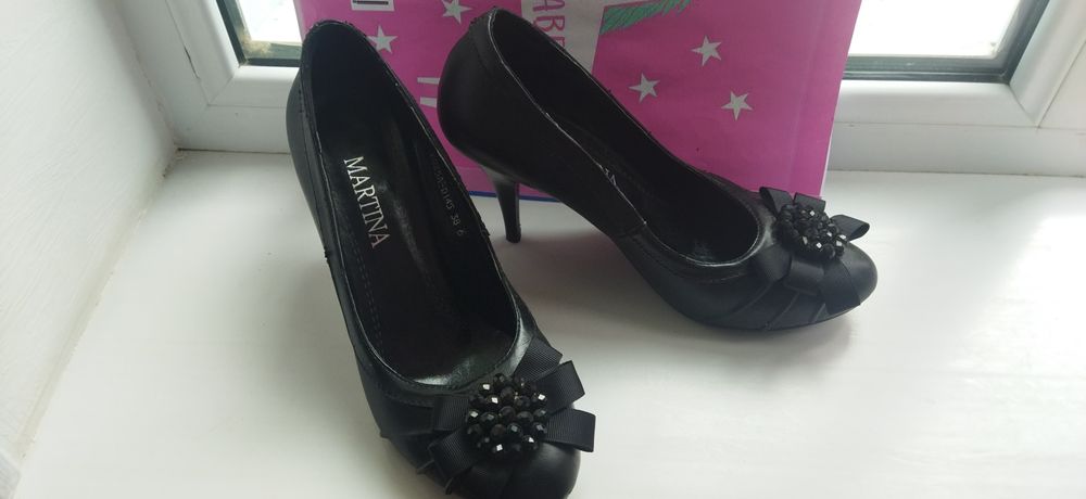 Женские туфли вечерние 37-38  размер
