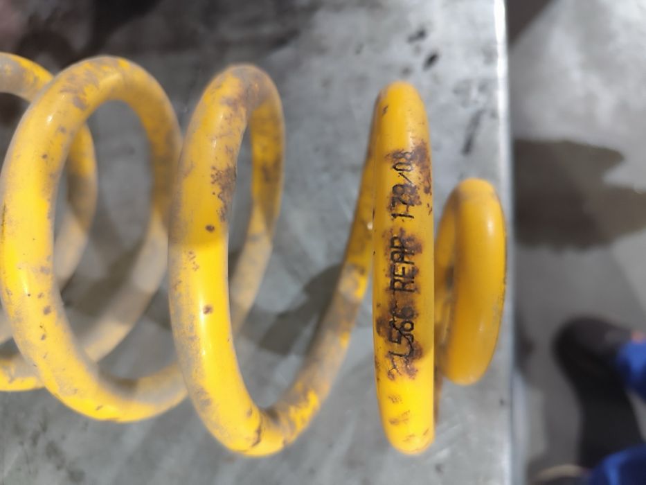 Спортни пружини за Ауди А4 Б7 s-line audi a4 b7 с-лайн