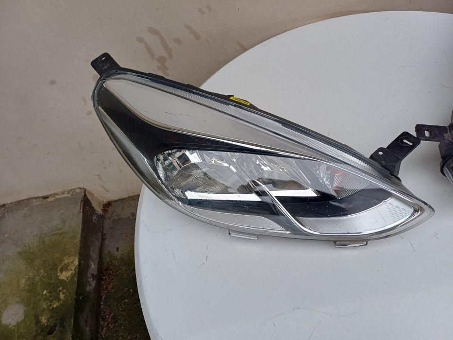 Комплект фарове за Ford Fiesta; mk8;  2017г.-2020