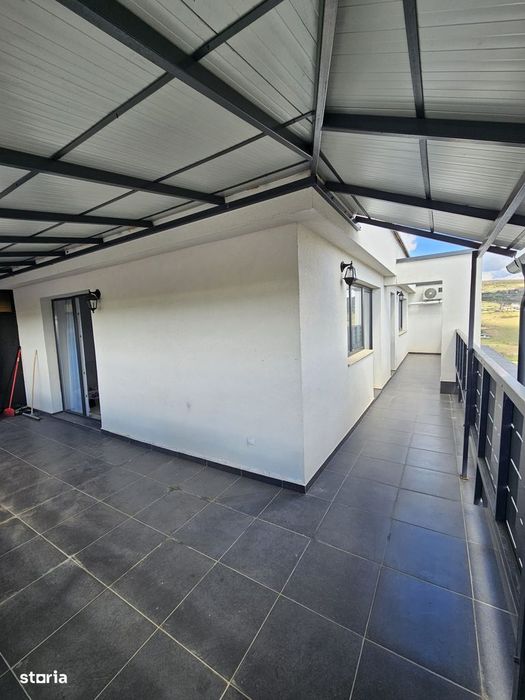 De Închiriat apartament tip Penthouse de 3 camere  Strada Stelelor!