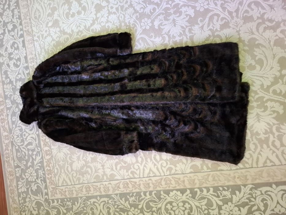 Қыстық әйелдер пальтосы