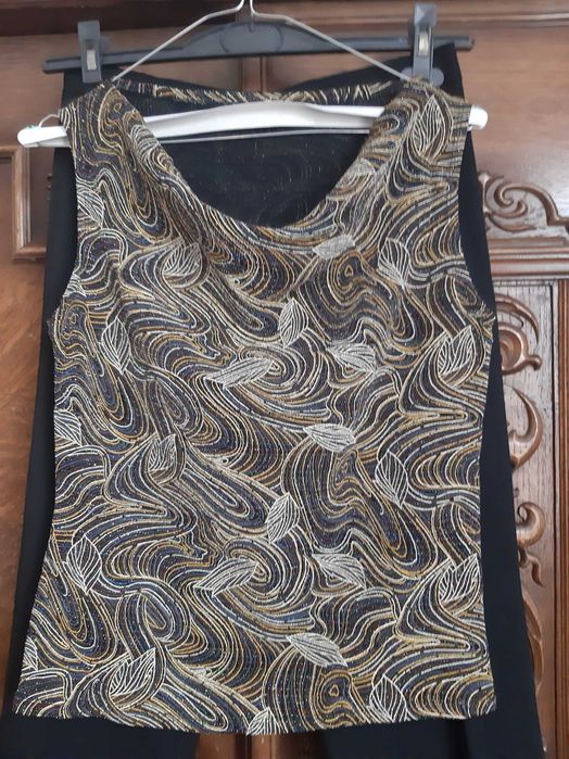 Разкошен СЕТ-Красива БЛУЗА с Бляскави релефни Фигури+ПАНТАЛОН Елегант!