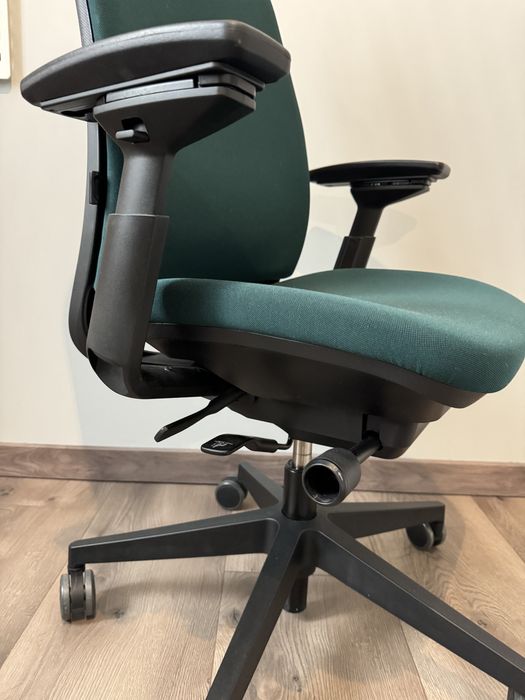 Steelcase Amia кресло
