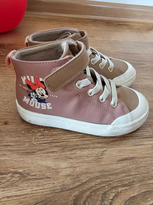 Маркови обувки за момичета