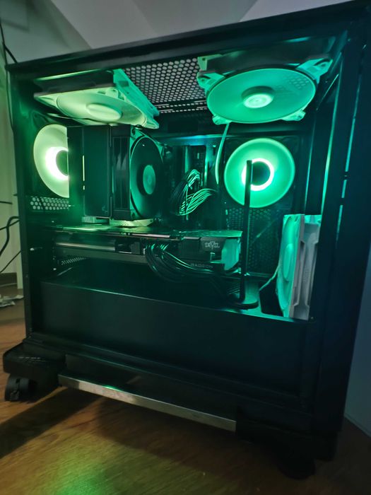 Ryzen 7 7800X3D | 6700 XT | 32 GB RAM | 1TB NVMe