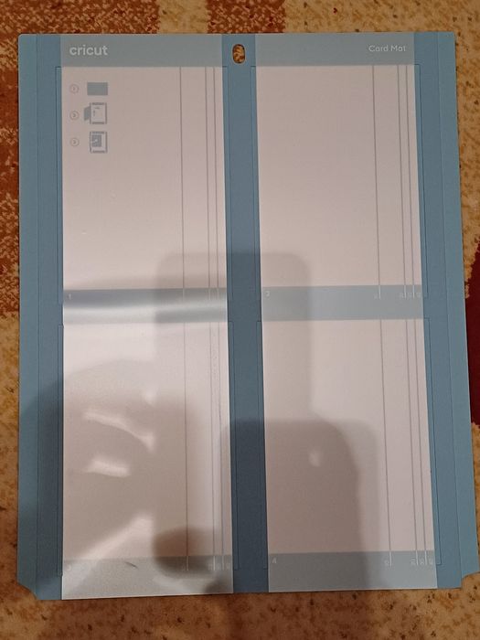 Cricut - Card Mat 2 x 2  (33 x 41 cm)